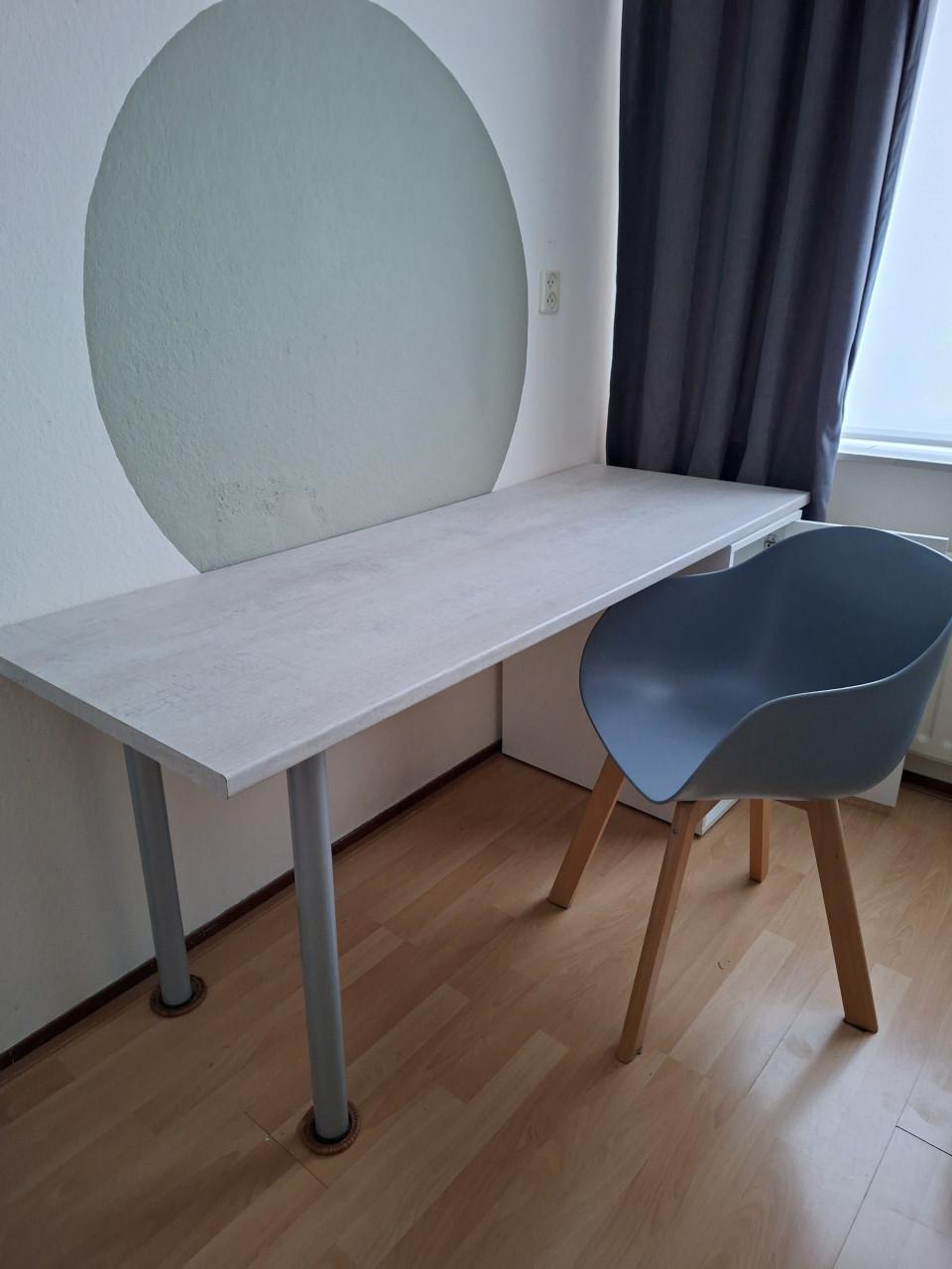 Bureau, kastje + stoel