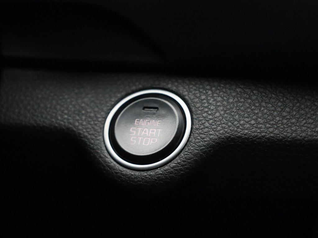 Kia Stonic 1.0 t-gdi mhev dynamicplusline | lmv | navigatie | parkeer senso