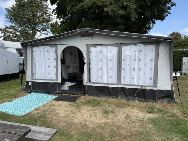 Hobby 490 KMF met stapelbed