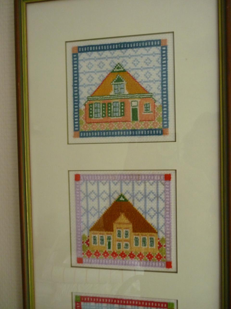 Voltooide kruissteek – Boerderijen in Nederland in lijst 26x103 cm