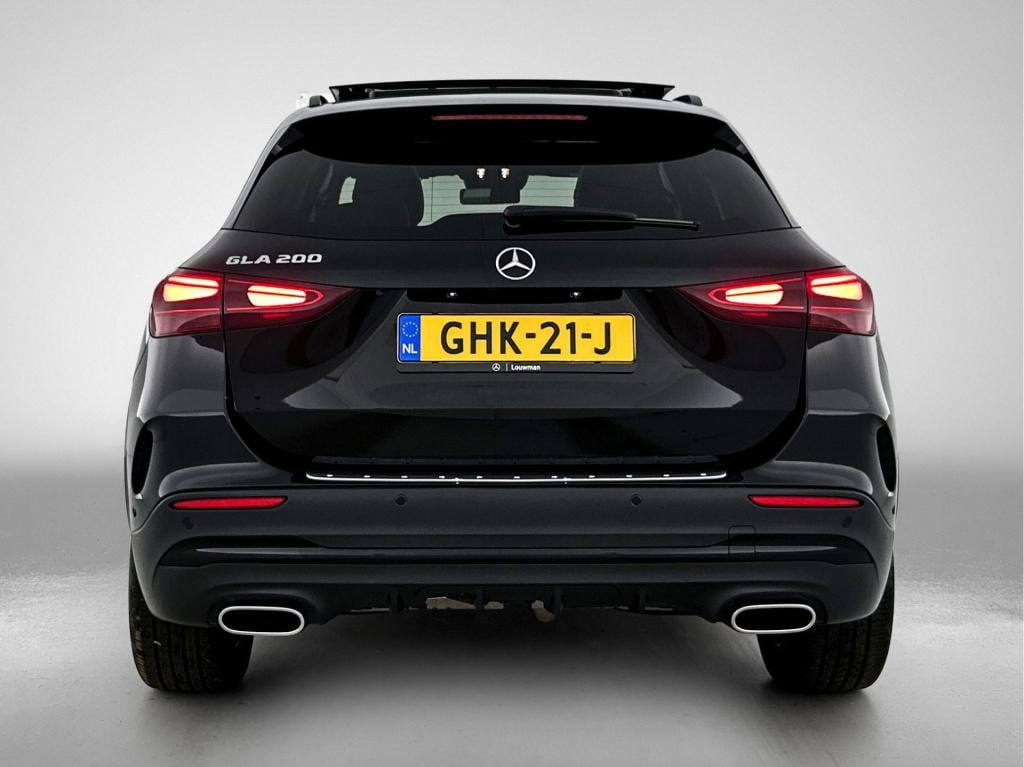 Mercedes-Benz Gla-klasse 200 amg line | sfeerverlichting | panoramadak | cr