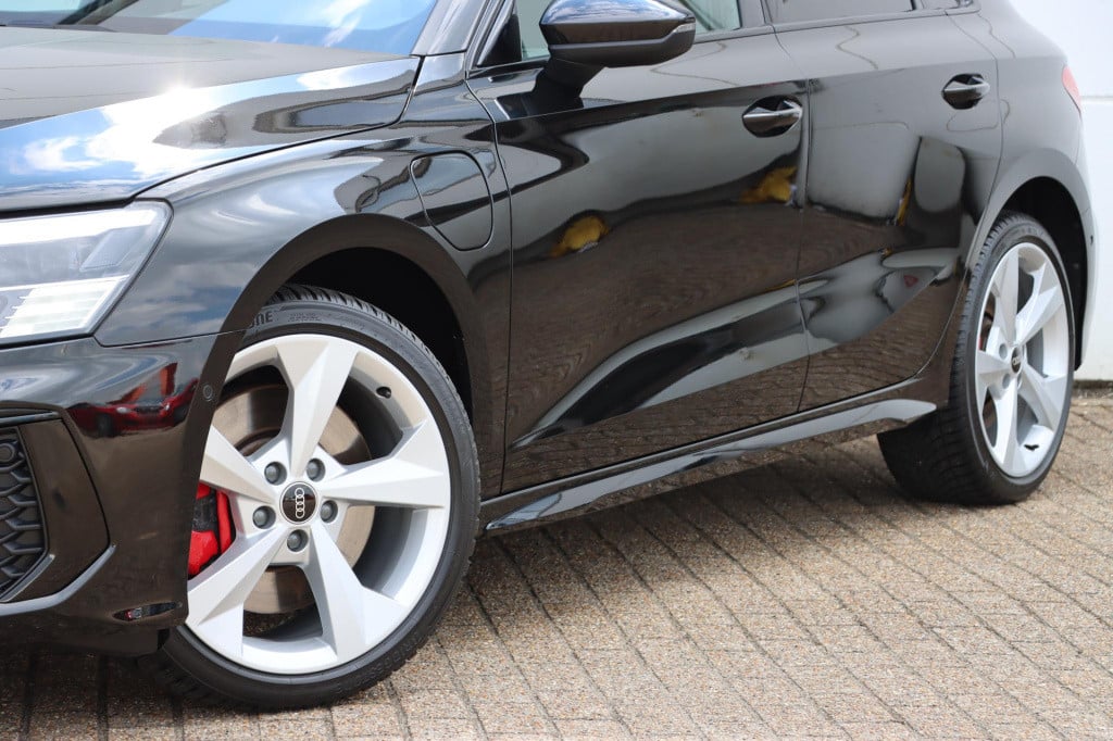 Audi A3 sportback 45 tfsi e s edition competition 245pk s-tronic