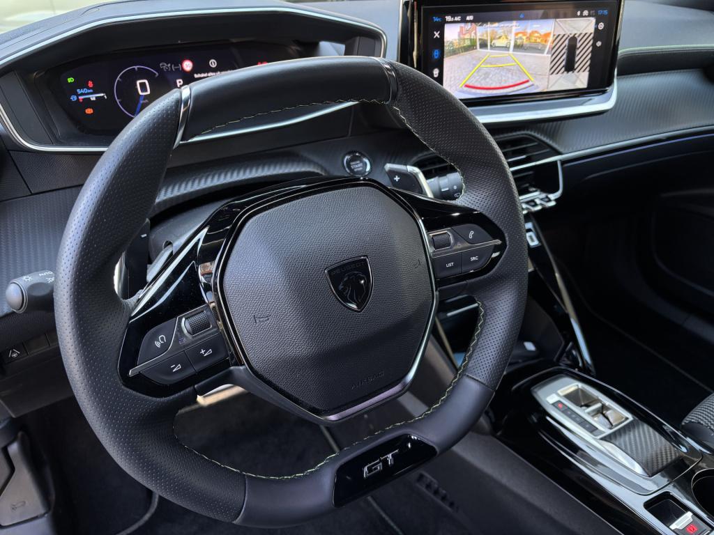 Peugeot 2008 gt automaat 1.2 hybrid 145