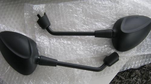 Nieuw vespa spiegels en remhendels  mat zwart voor 25 euro