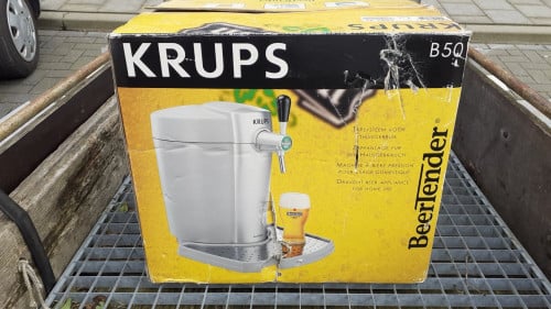Biertap Snij & Keukenmach. -Steamers + Filmcamera + Strijkplank+Waterkoker