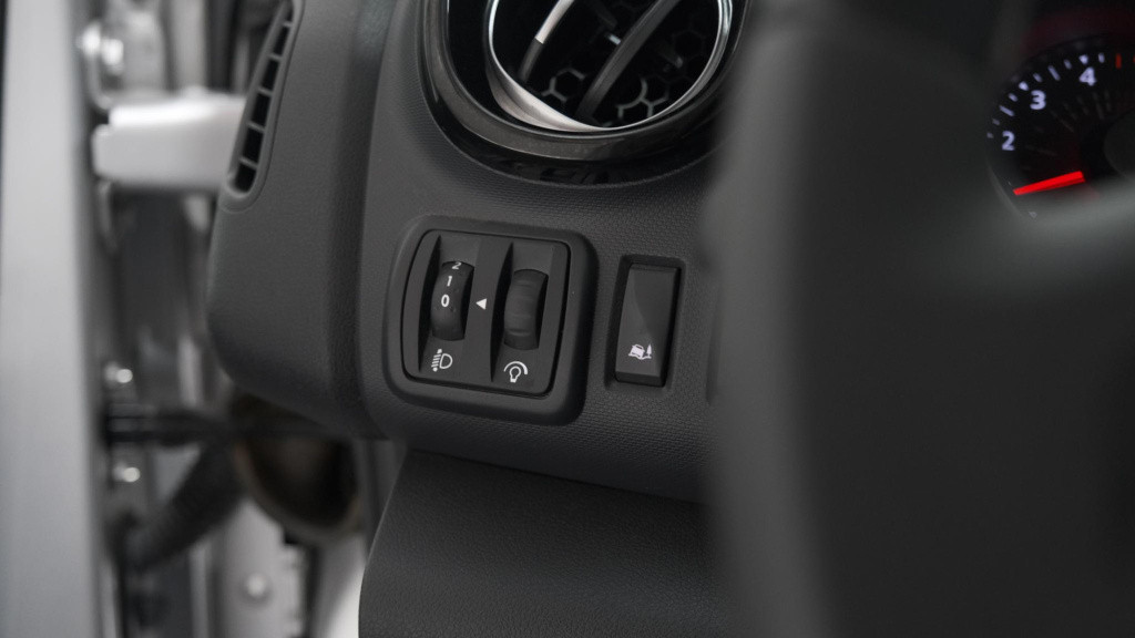 Renault Trafic 2.0 dci 170 t29 l2h1 dc comfort | navi | trekhaak | camera |