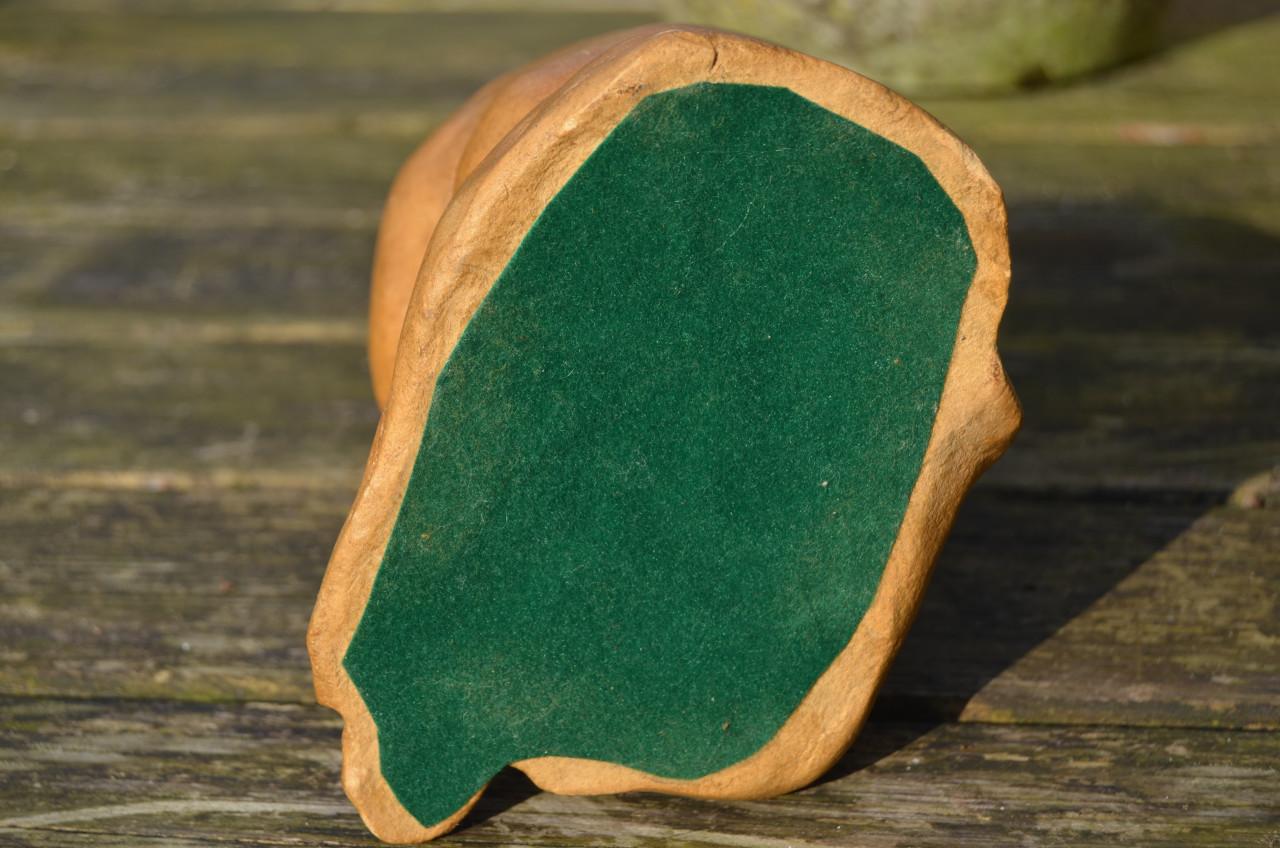 Beeldje fluitspelend kind papier maché???