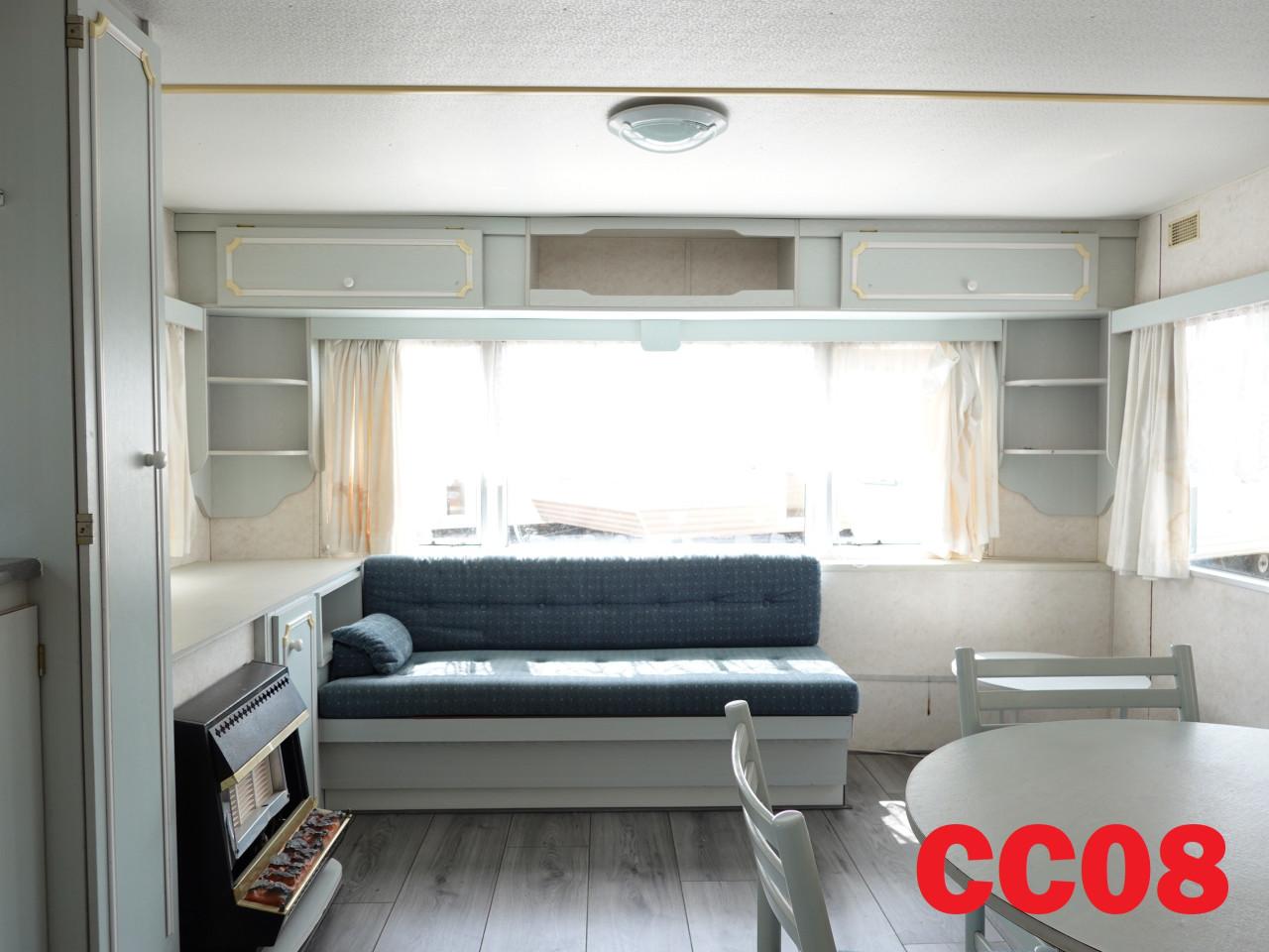 Diverse compacte stacaravans en chalets te koop