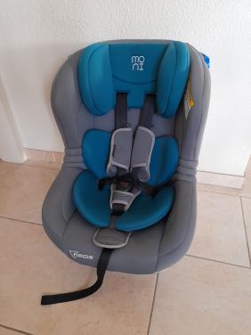 Autostoel  0 / 18 kg (in goede nette staat )