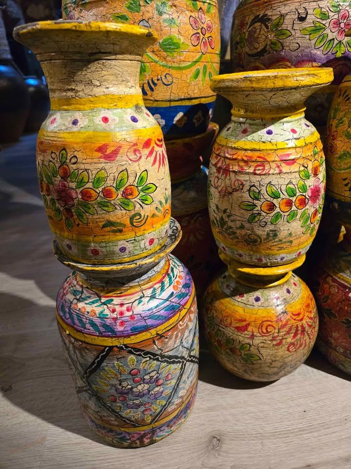 SCHITTERENDE BESCHILDERDE NEPALESE POTTEN ELKE POT ANDERS PRIJS V.A €69,-