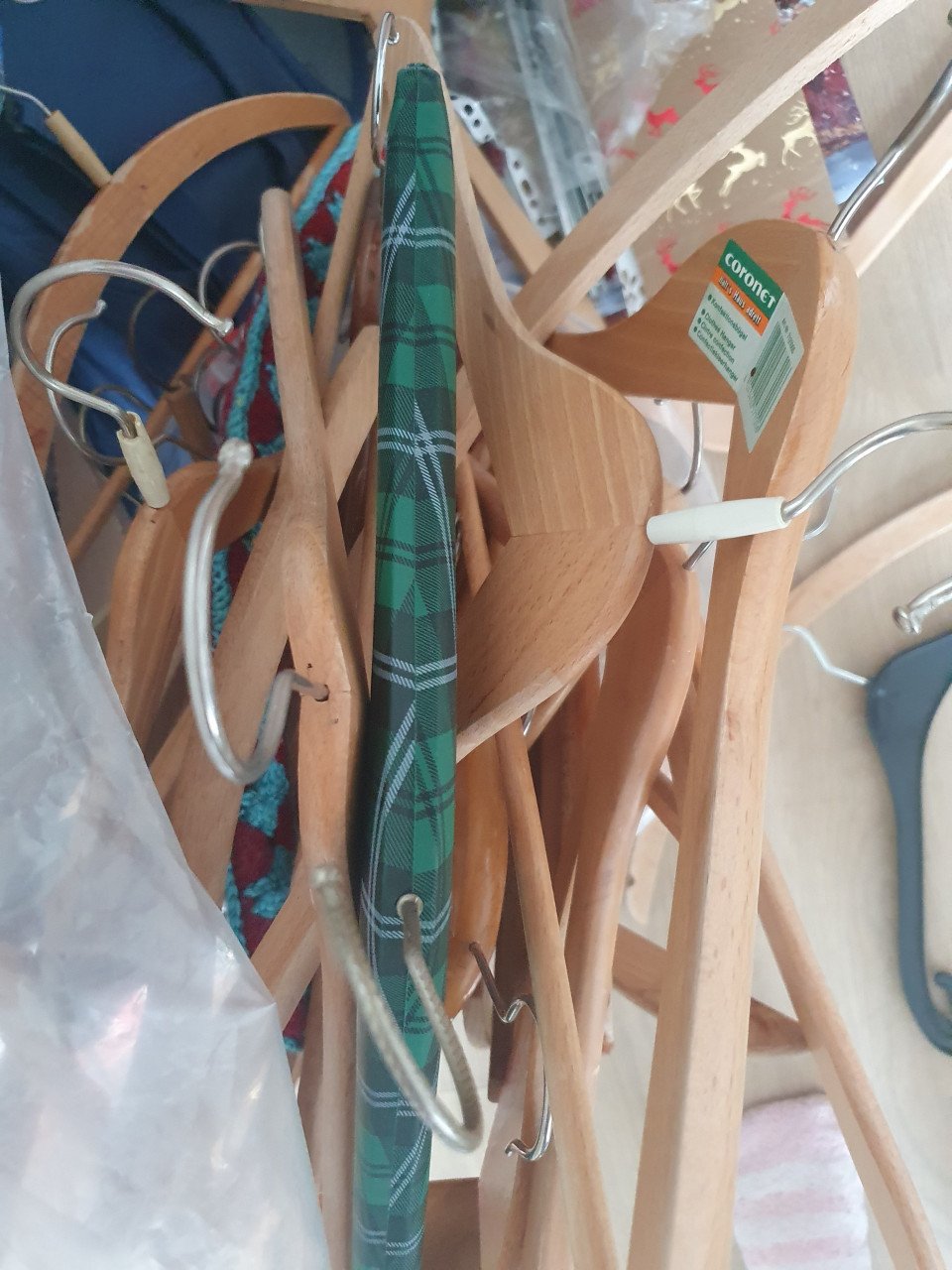 Kledinghangers hout