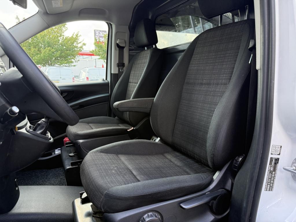 Mercedes-Benz Vito 111 cdi functional | trekhaak | cruisec. | airco | pdc