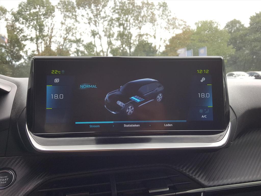 Peugeot E-2008 ev 50kwh 136pk allure pack apple carplay &android auto | nav