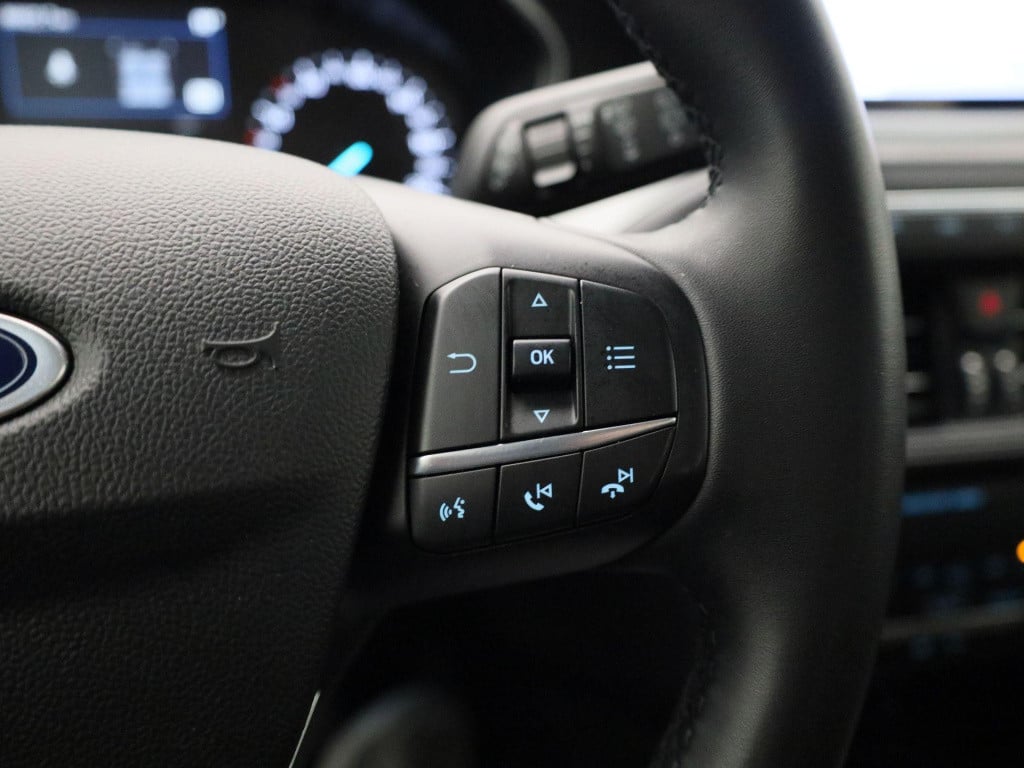 Ford Focus wagon 1.0 ecoboost hybrid titanium style | parkeer sensoren | cl