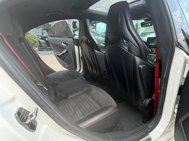 Mercedes-Benz Cla amg 45 4matic l 361 pk l dealer onderhouden l panoramadak