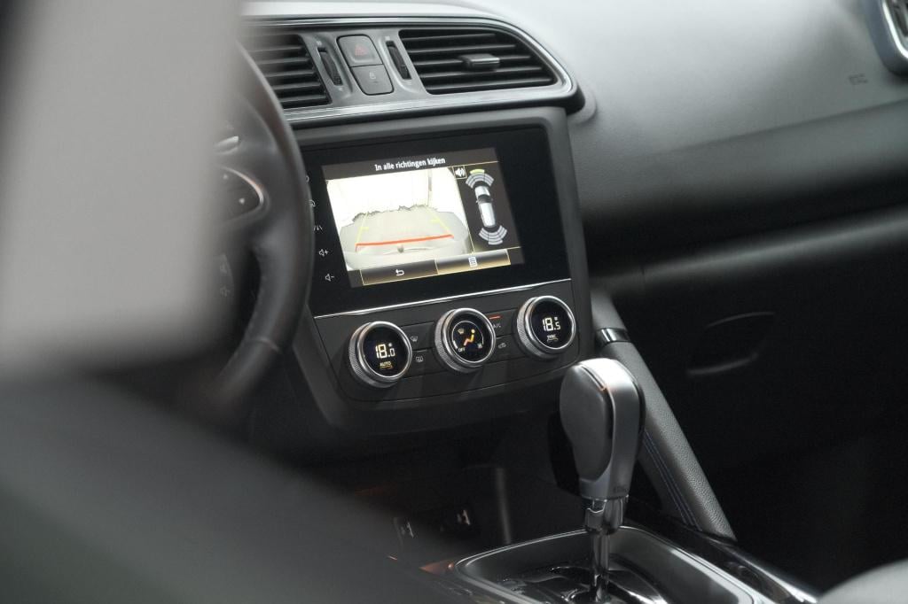 Renault Kadjar 1.3 tce 140 edc limited | trekhaak | allseason banden | stoe