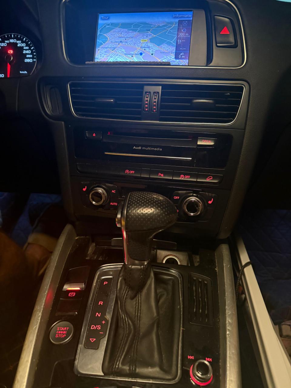 Audi Quattro Q5  2.0.  TFSI S line te koop.