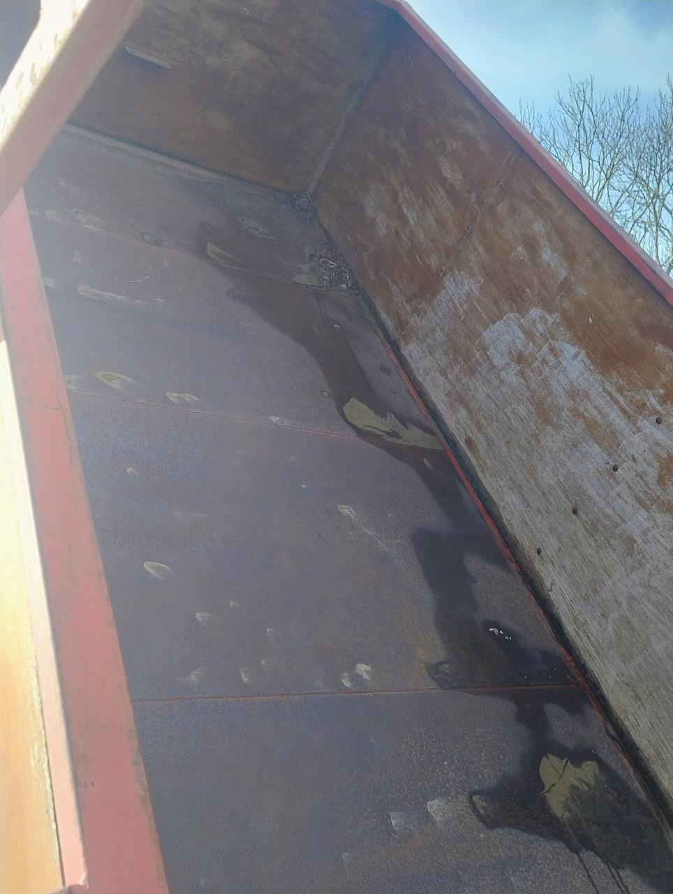 Twee wielige kipwagen