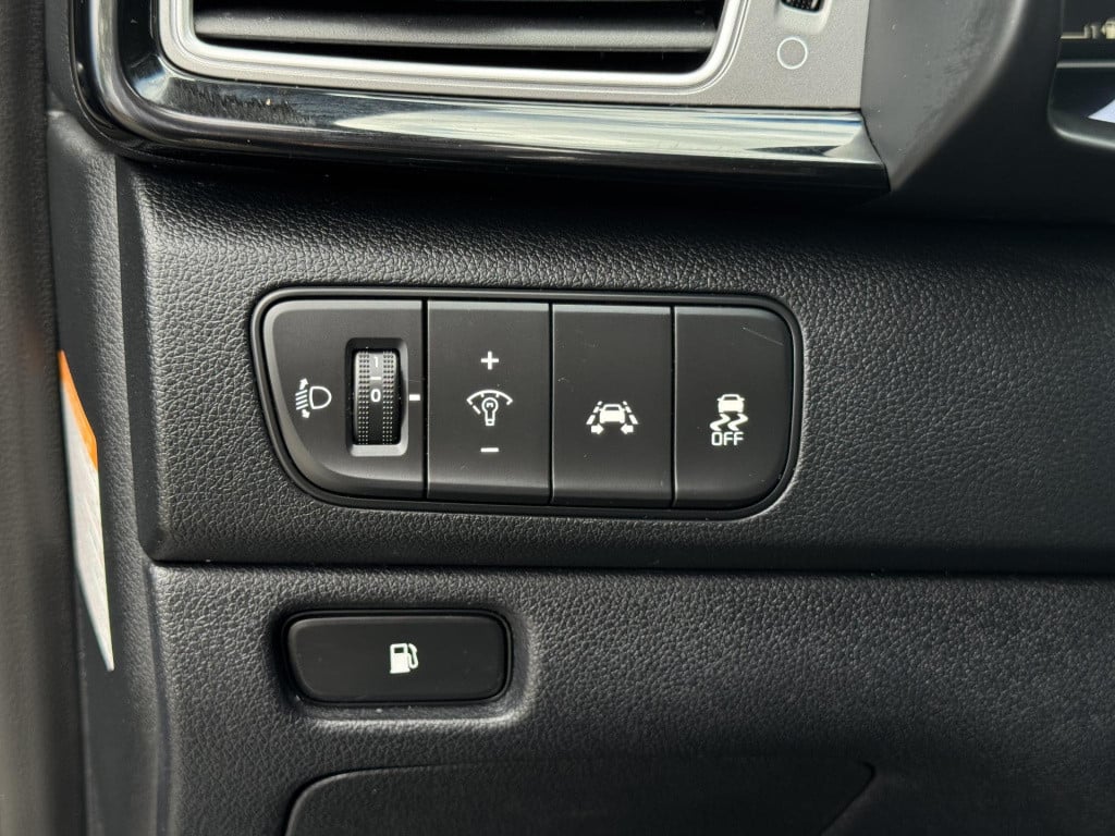 Kia Niro 1.6 gdi hybrid first edition | trekhaak | navigatie | camera | app