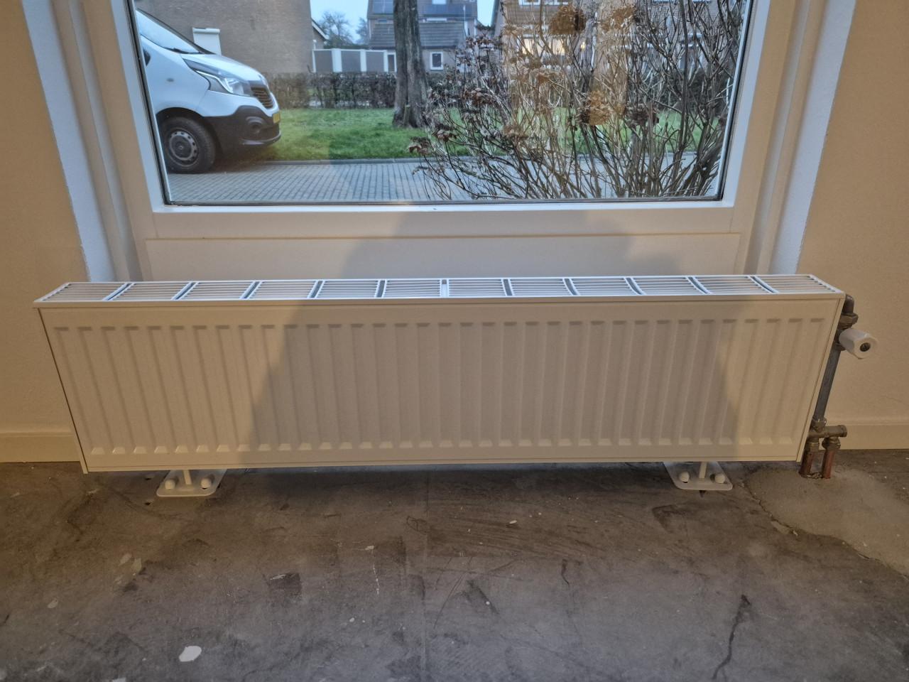 2 Nieuwe Radiatoren (120×30 & 180×30) – Ongebruikt & Onbeschadigd