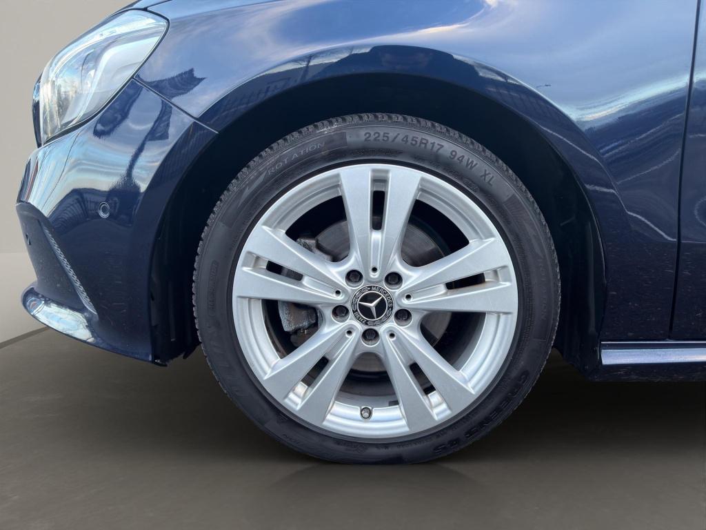 Mercedes-Benz A-Klasse a 180 urban pano automaat stoelverwarming 1e eigenaa