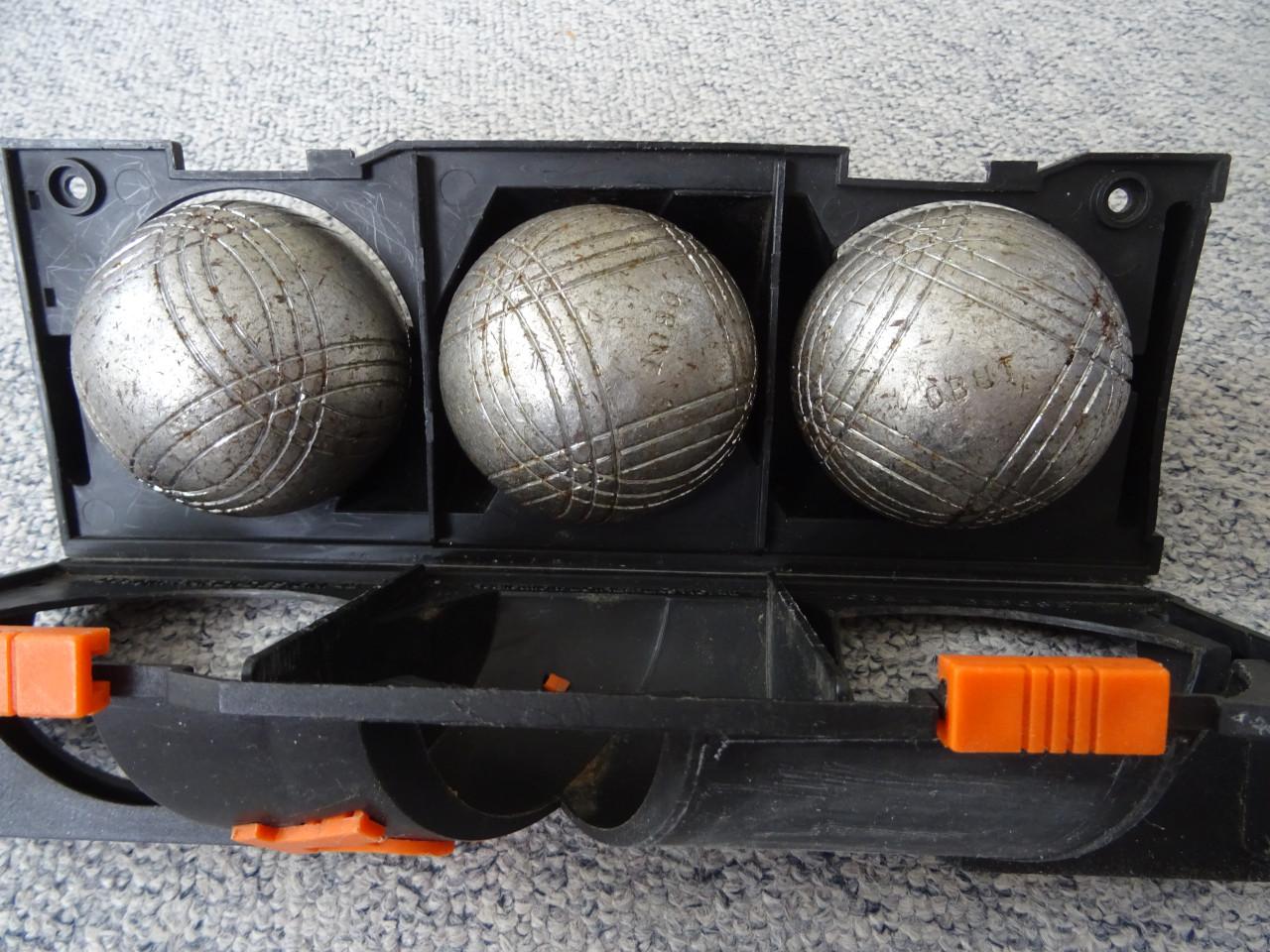 Jeu de boules 3 stuks Merk Obut 73 mm 550 gr.