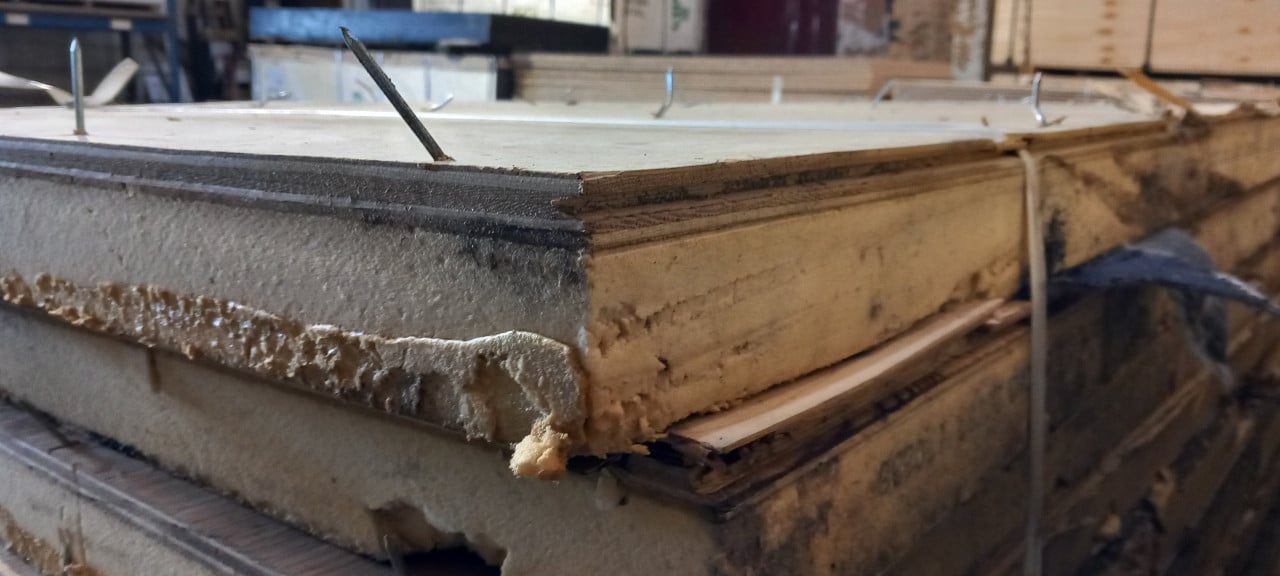 Underlayment plaat met isolatie