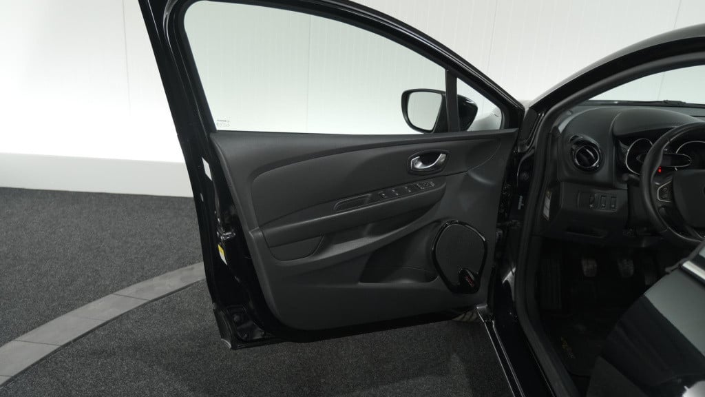 Renault Clio estate tce 90 intens | trekhaak | navigatie | parkeersensoren 