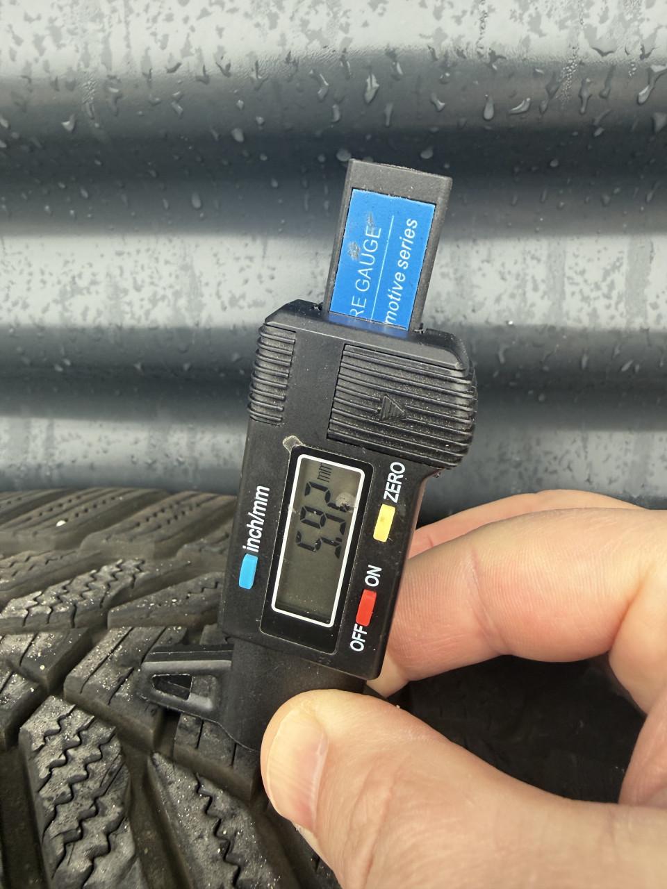 Mercedes-Benz originele lichtmetalen velgen met winterbanden – 18 inch