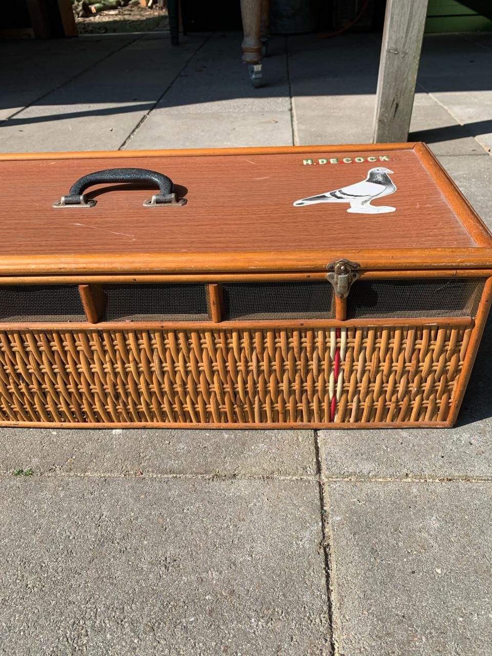 Vintage duivenmand, transport mand voor 6 duiven