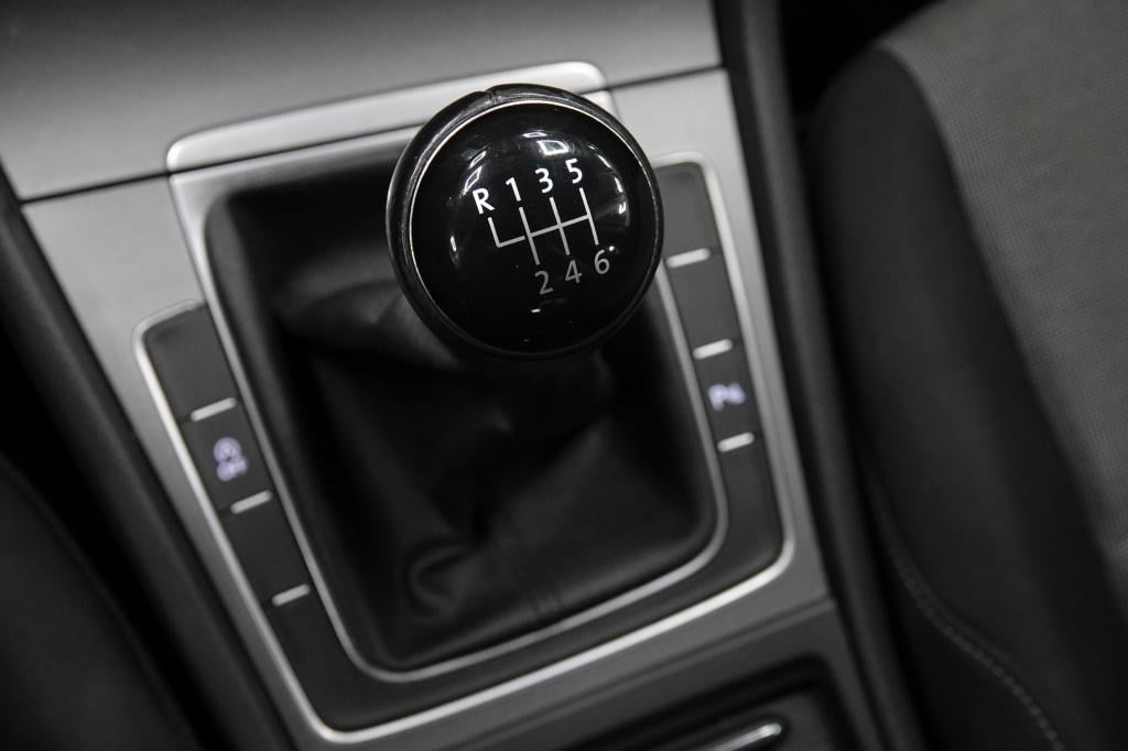 Volkswagen Golf 1.2 tsi highline | acc | pdc | stoelverw. |