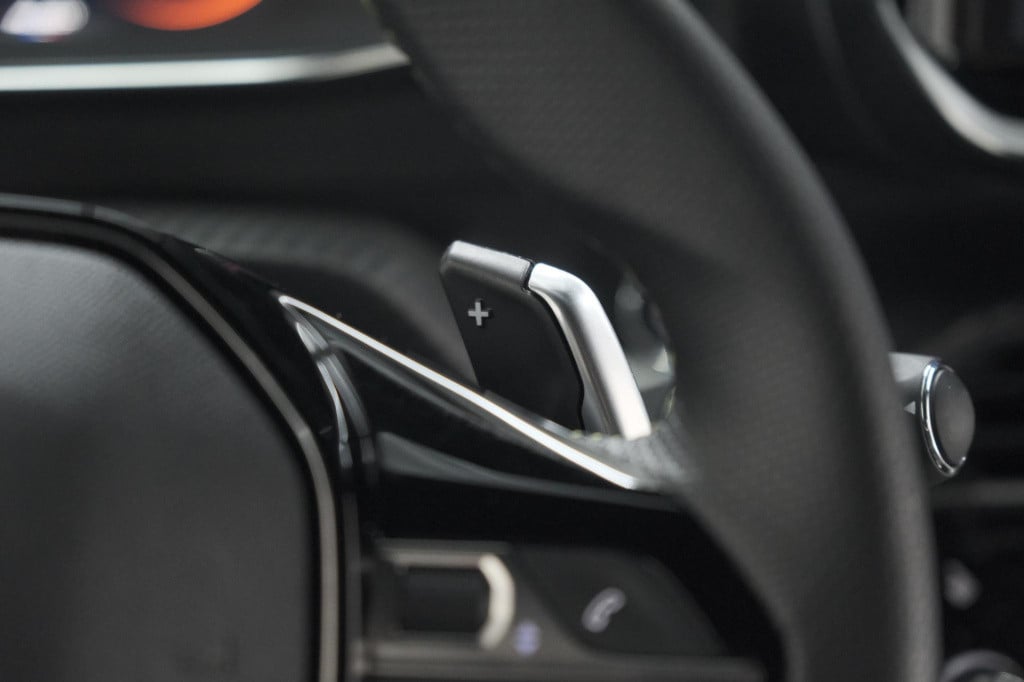 Peugeot 2008 puretech 130 eat8 gt | 360 camera | stoelmassage | adaptieve c