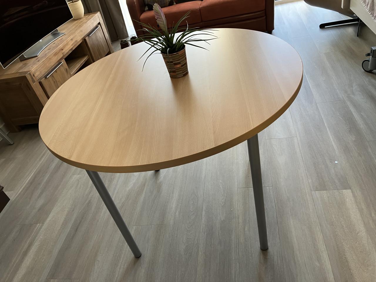 Ronde keukentafel met 2 stoelen