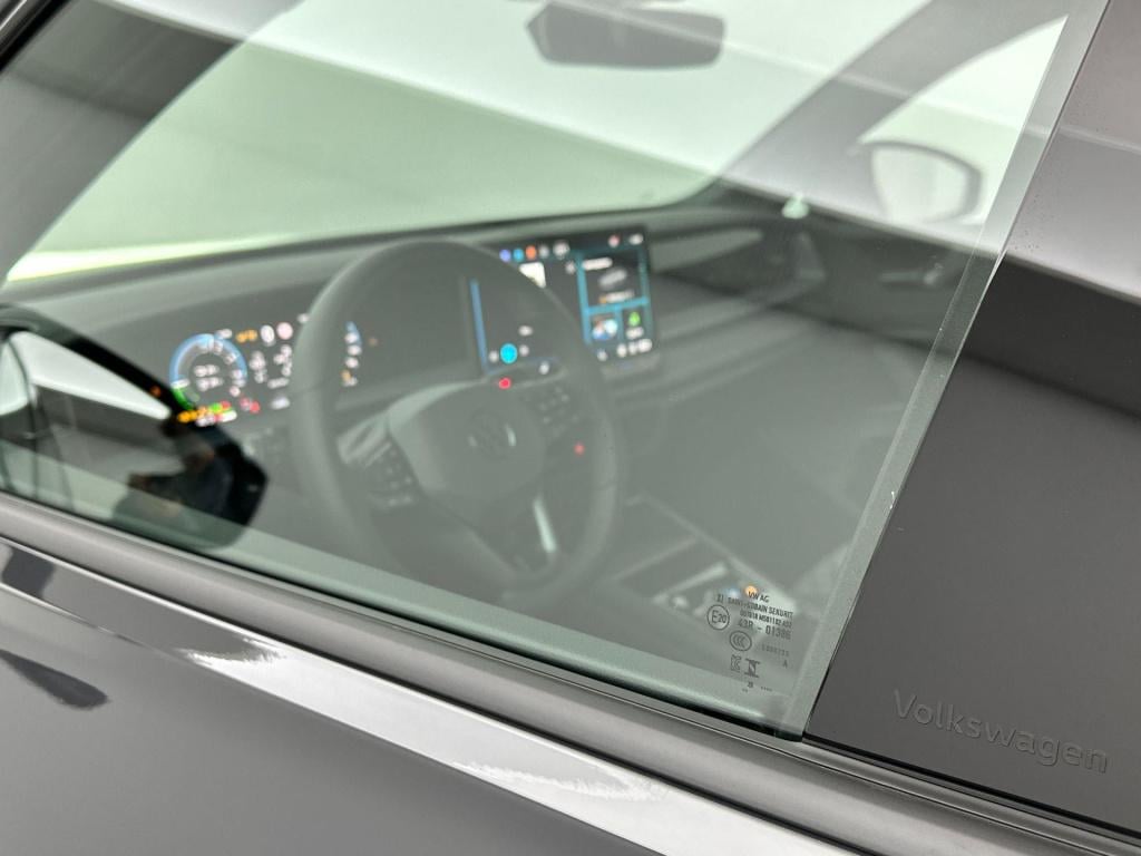 Volkswagen Tayron 1.5 ehybrid r-line
