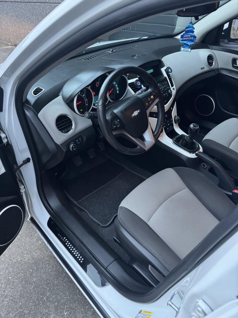 Chevrolet Cruze 1.6 LS 170DKM 2011