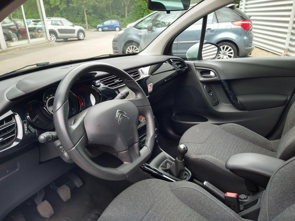 Citroen C3 1.2 82 pk collection nav/clim/trekhaak