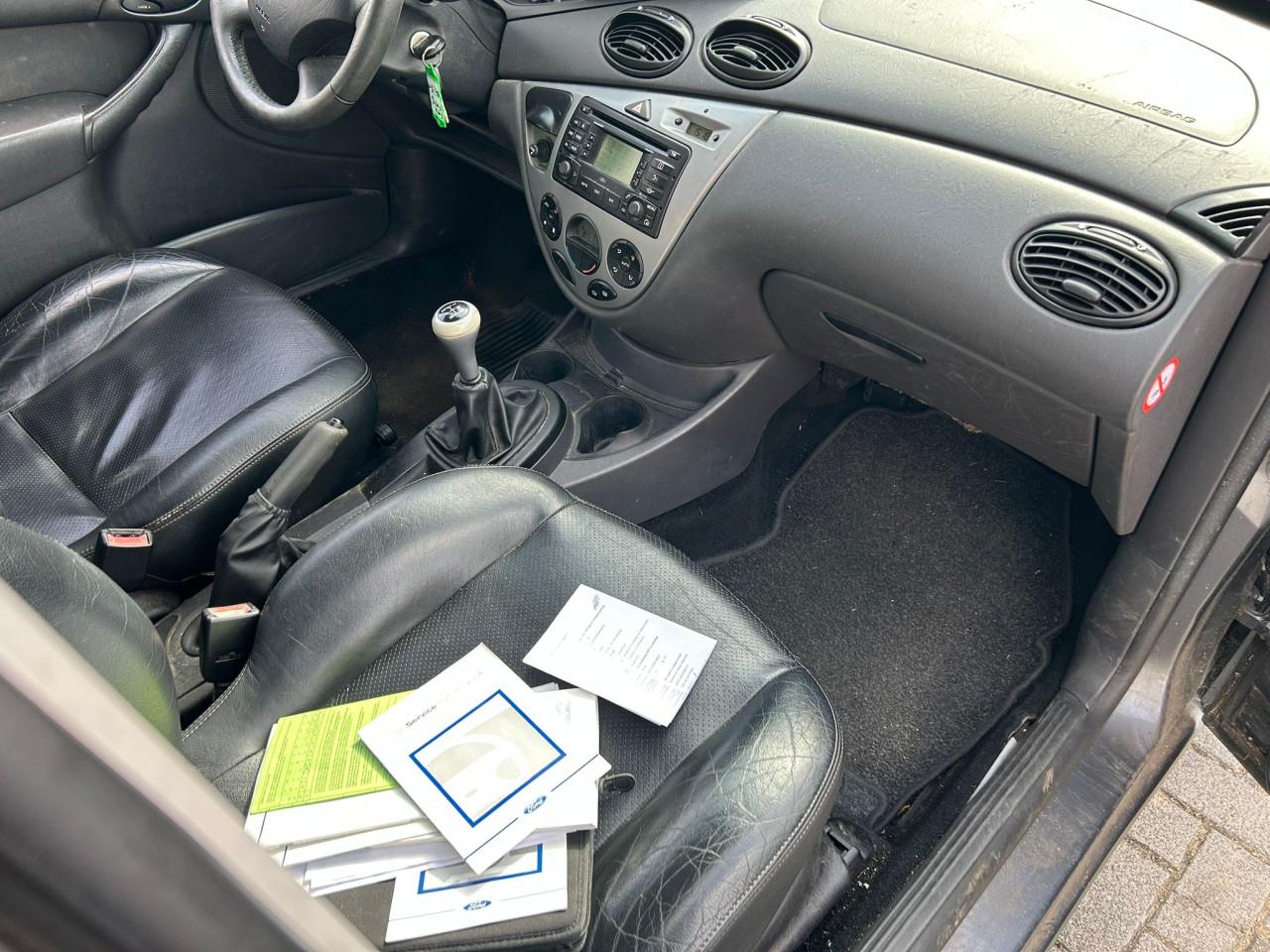 Ford Focus Wagon 1.6:  Clima, navi, leer, 17" LM, nieuwe APK bij aflevering