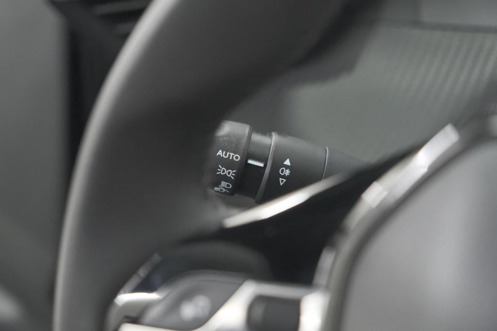 Peugeot 2008 puretech 130 active | camera | apple carplay | parkeersensoren