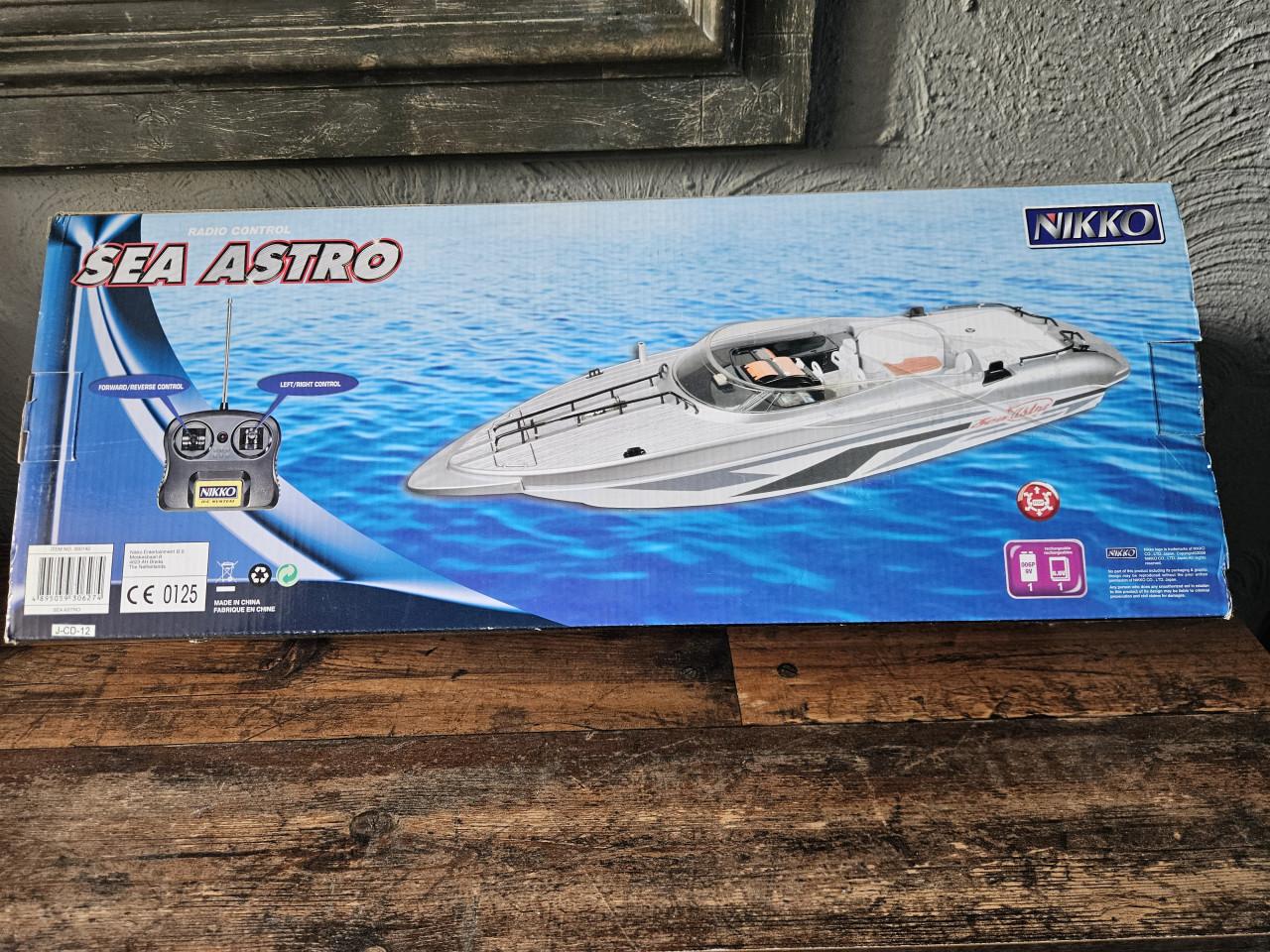 Vintage Nikko Sea Astro RC Boot - Zo goed als nieuw