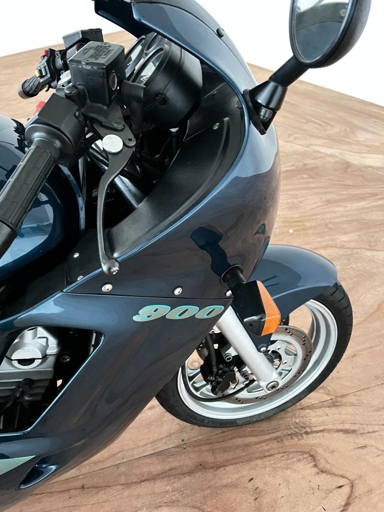 Triumph Trophy tour 900