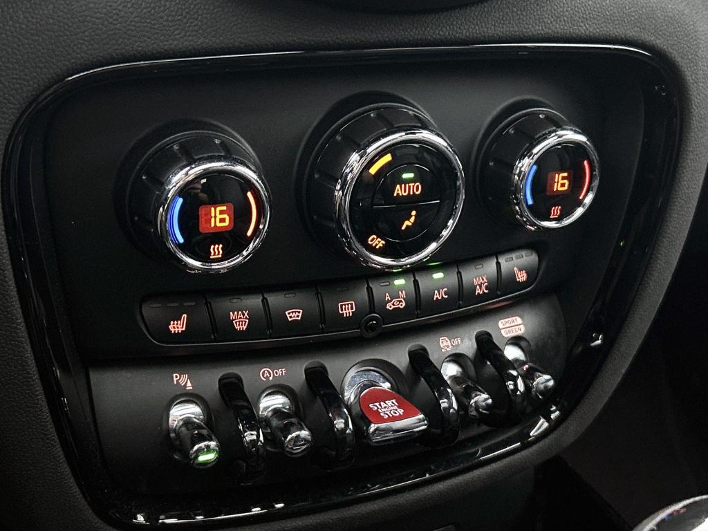 Mini Clubman 2.0 jcw all4 john cooper works | automaat | panoramadak | navi
