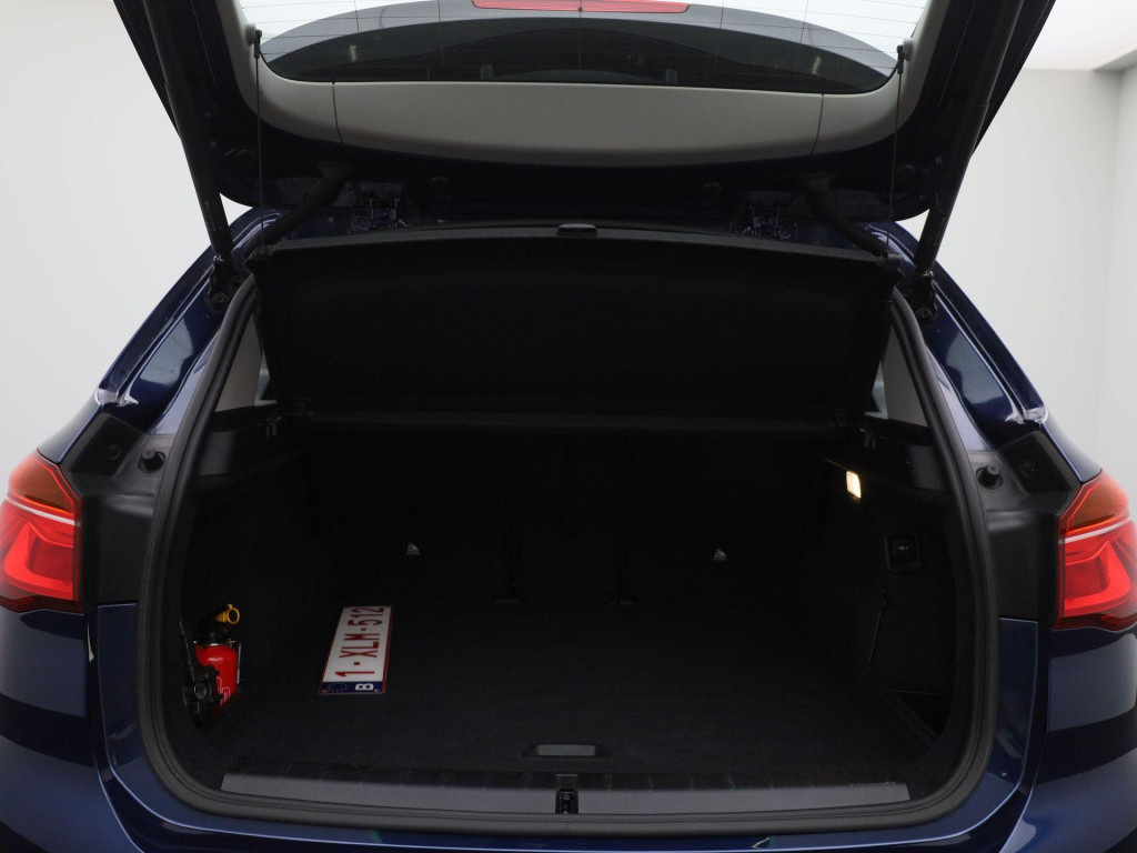 BMW X1 sdrive18i | automaat | navigatie | camera | climate control | blueto