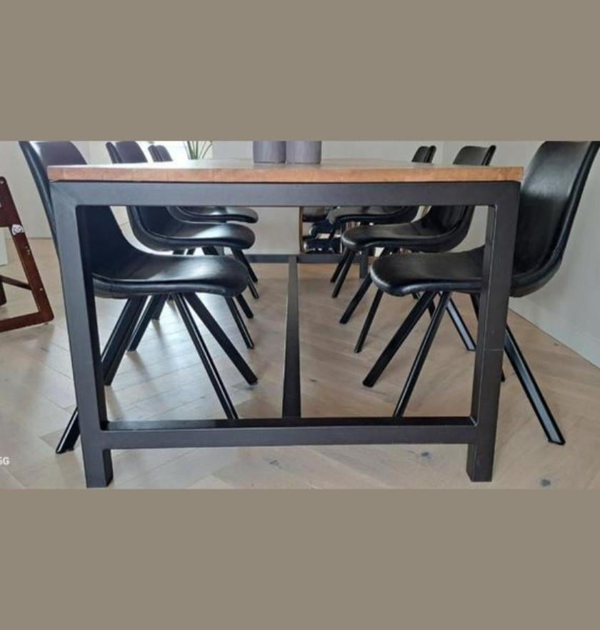 Eikenhouten eettafel 240cm