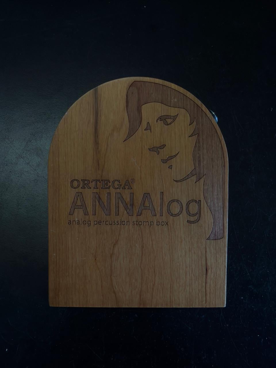 ANNAlog percussion stomp box