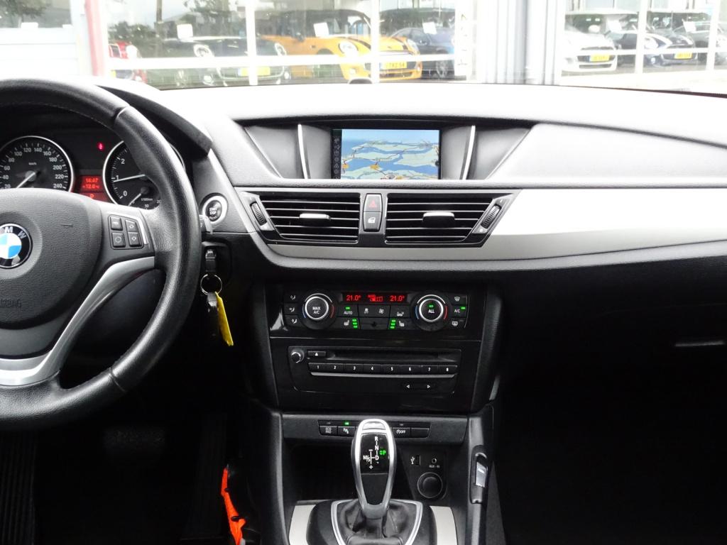 BMW X1 sdrive20i upgrade edition automaat | leder | navi