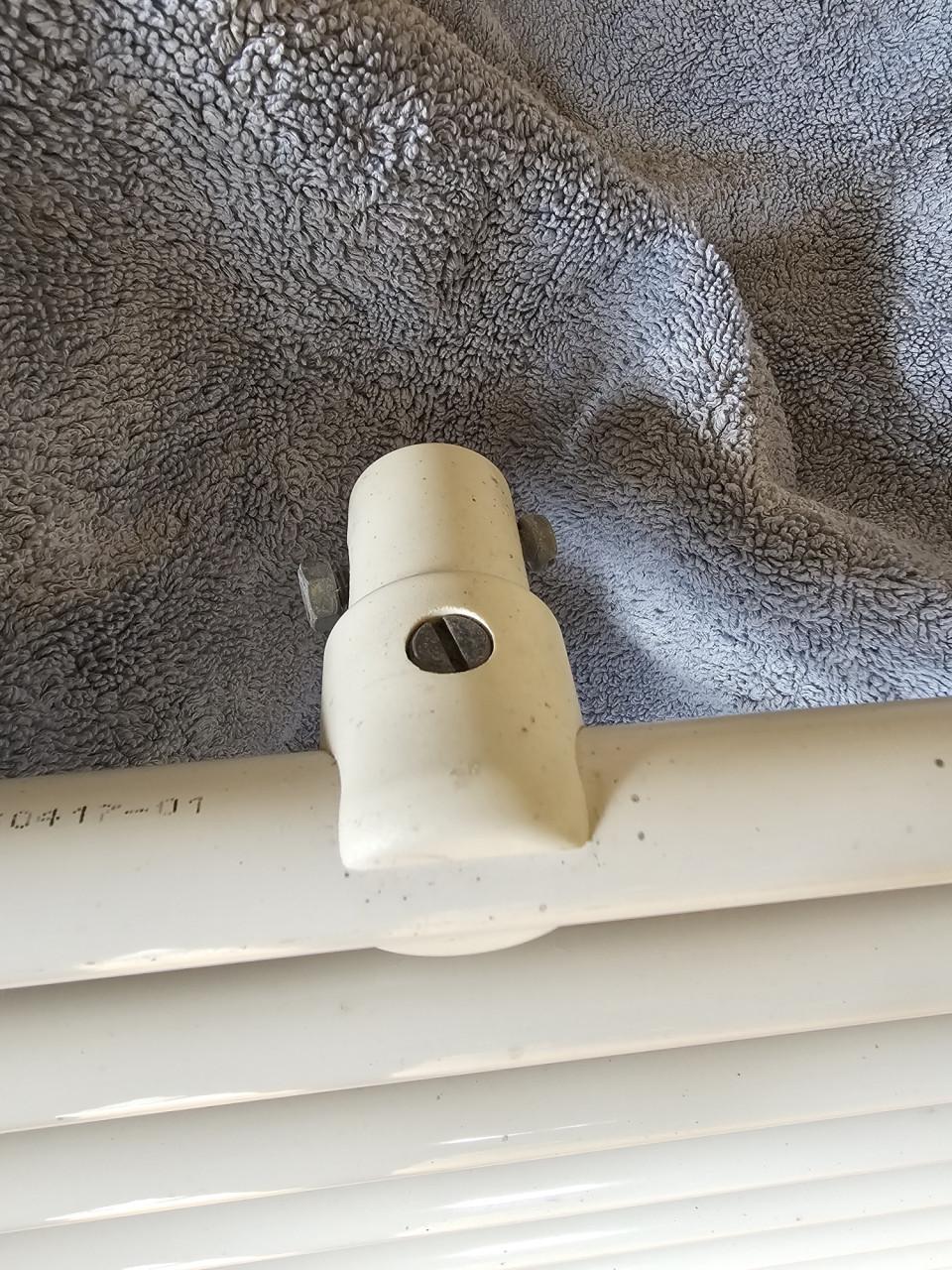 Plieger Elektrische Handdoekradiator, met thermostaat.