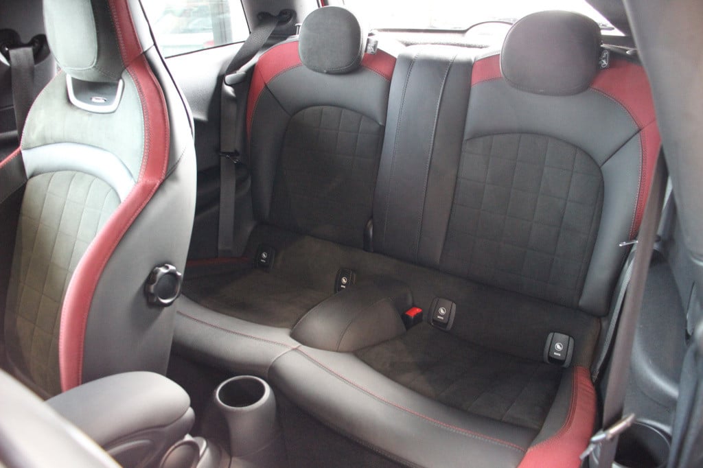 Mini Cooper mini 1.5 | john cooper works pakket | jcw stoelen | parkeersens