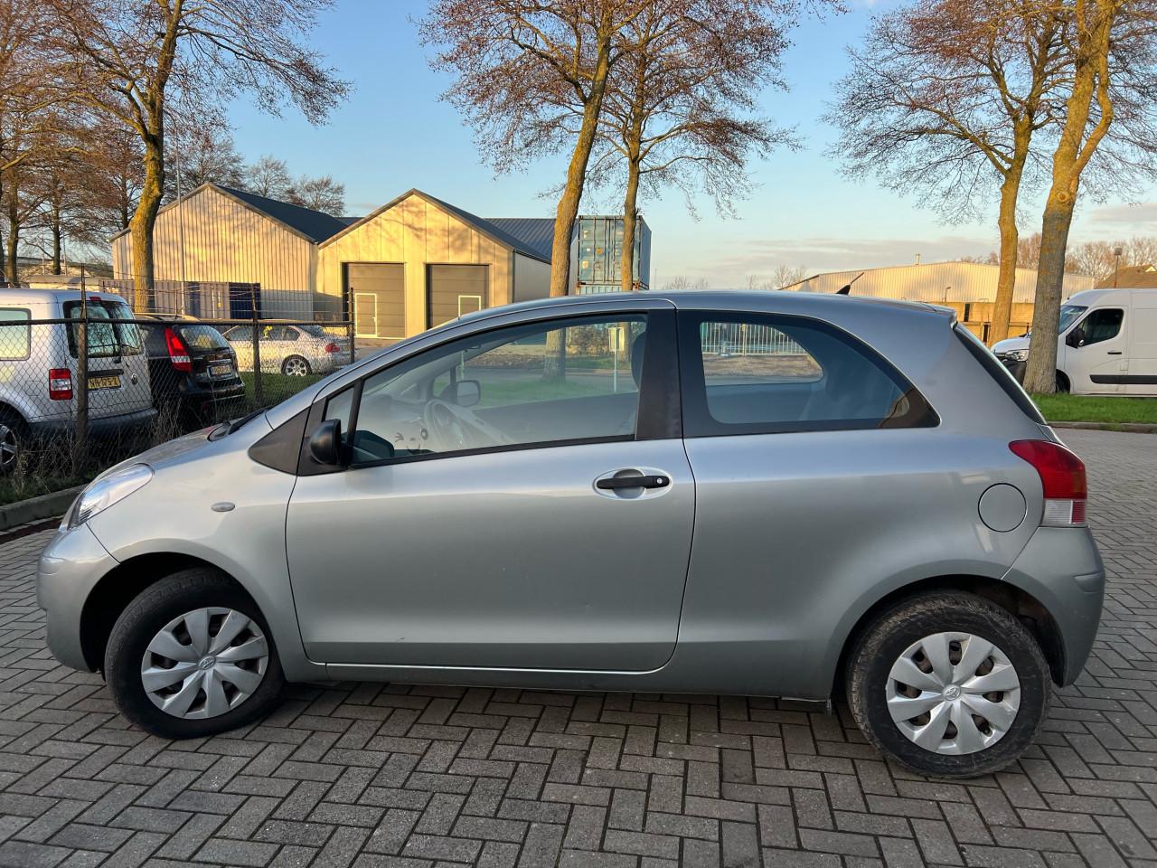 Toyota Yaris 1.0 VVTi Acces Vol Jaar Apk