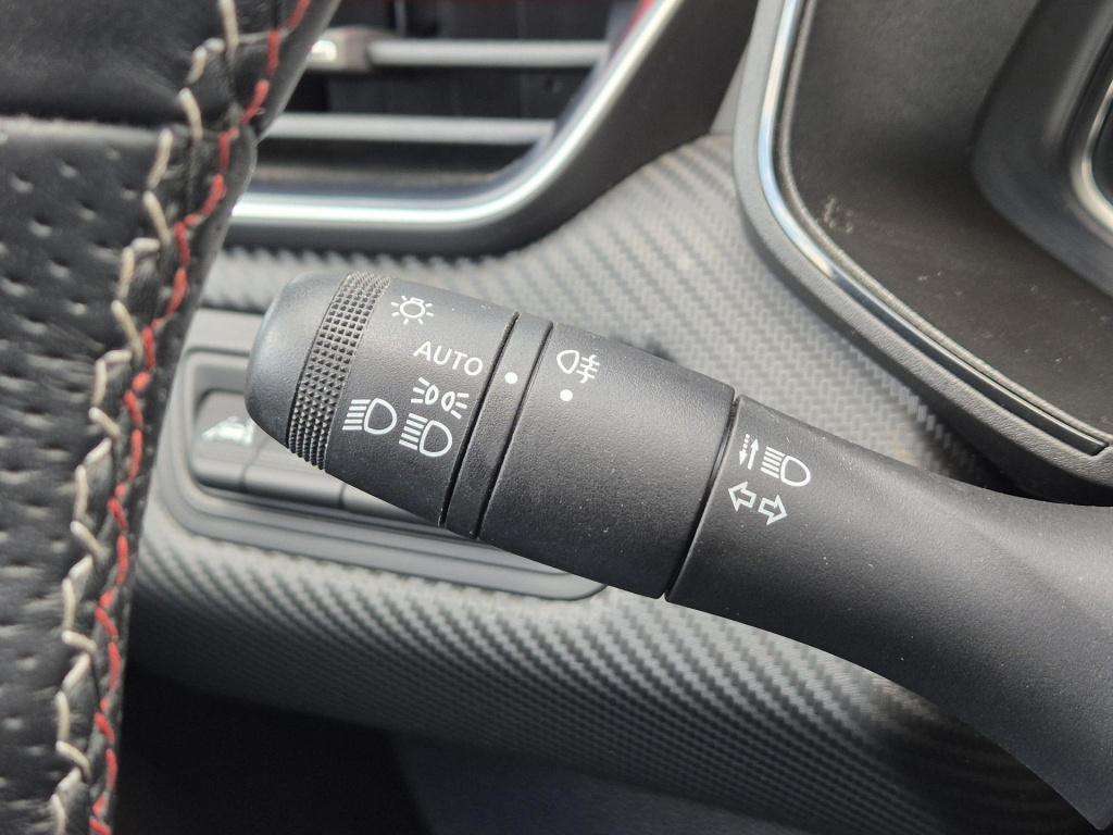 Renault Clio 1.6 e-tech hybrid 140 r.s. line camera, navigatie, all season 