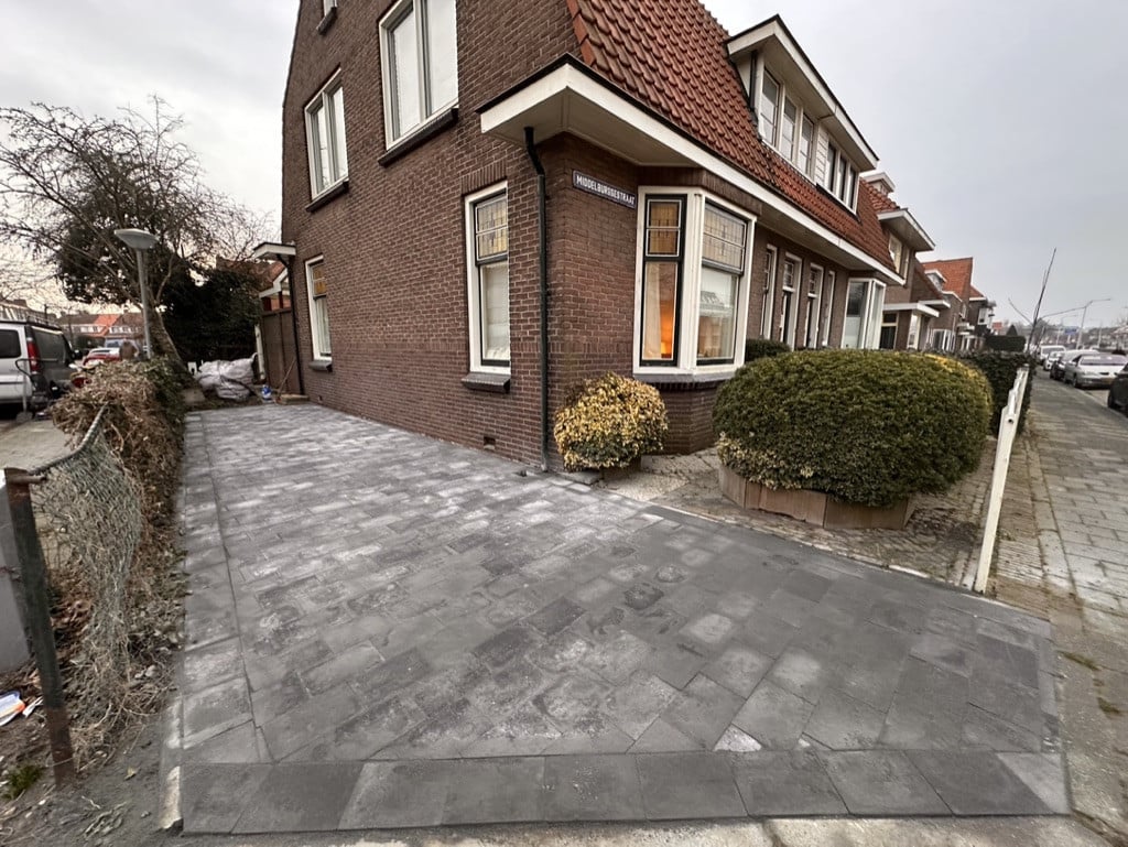 Oprit-bestrating-stratenmaker